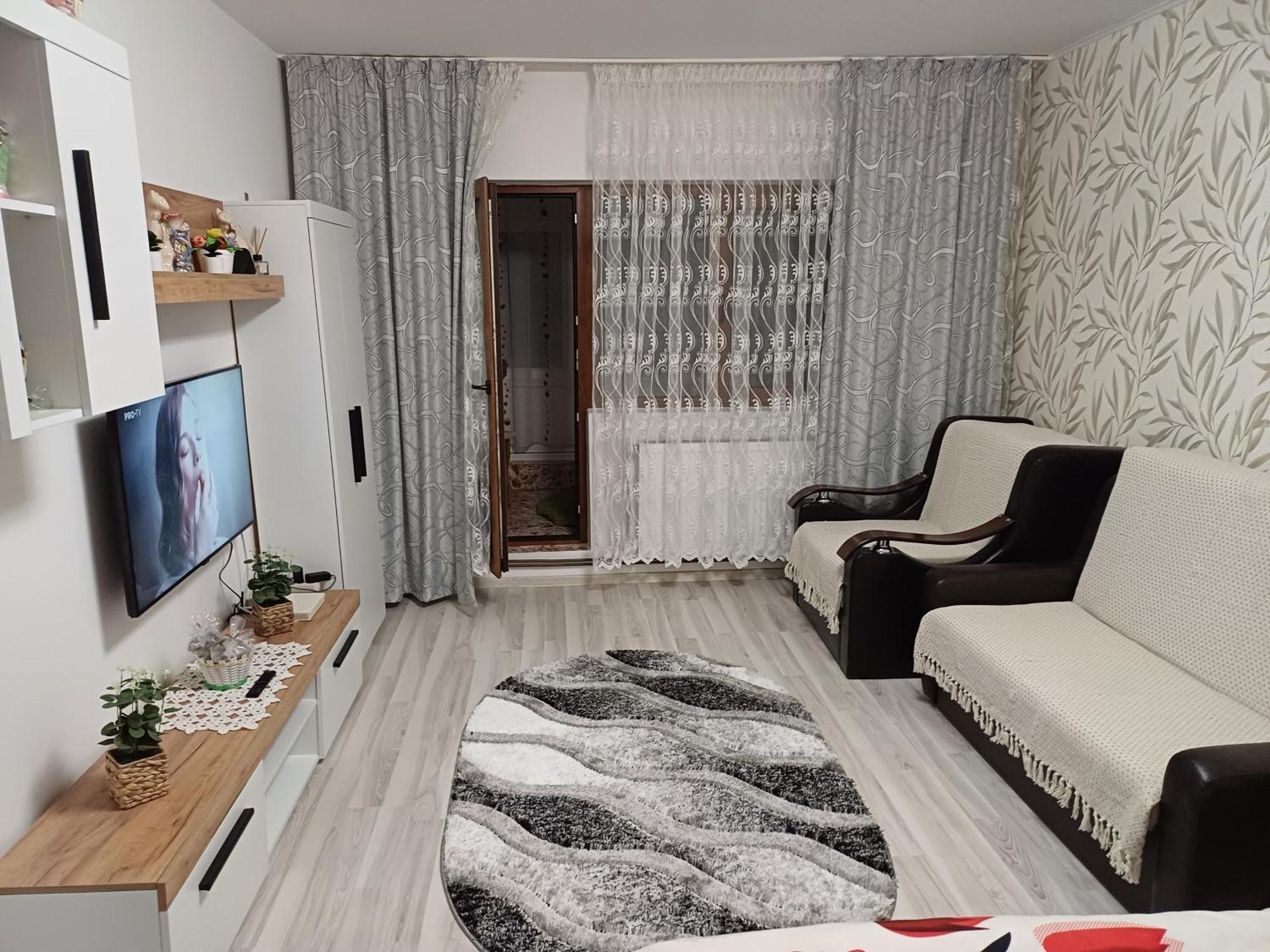 شقة Garsoniera George Tîrgu Ocna المظهر الخارجي الصورة