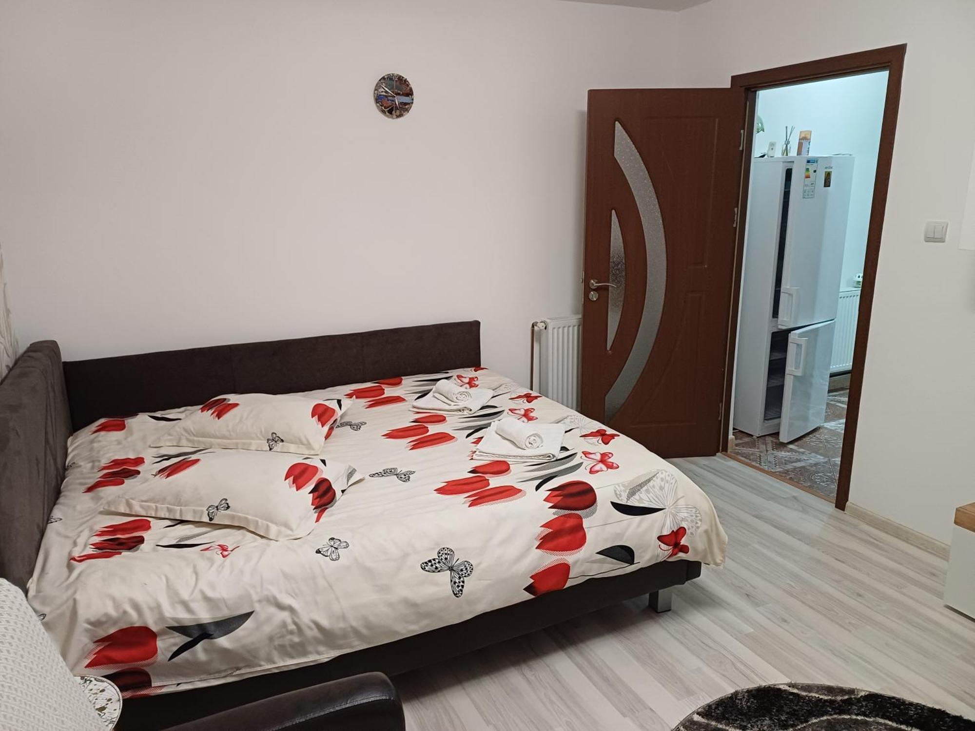 شقة Garsoniera George Tîrgu Ocna المظهر الخارجي الصورة
