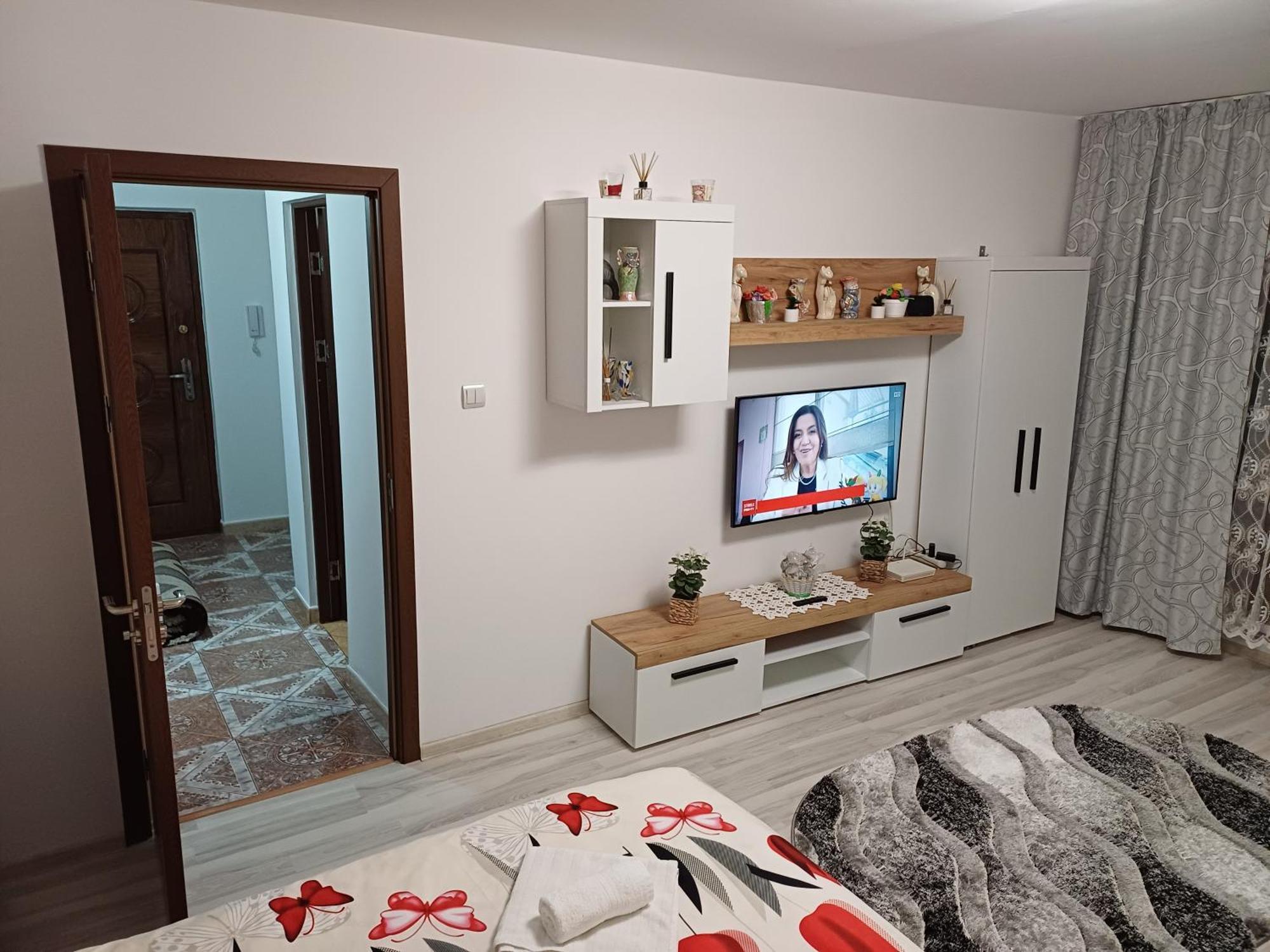 شقة Garsoniera George Tîrgu Ocna المظهر الخارجي الصورة